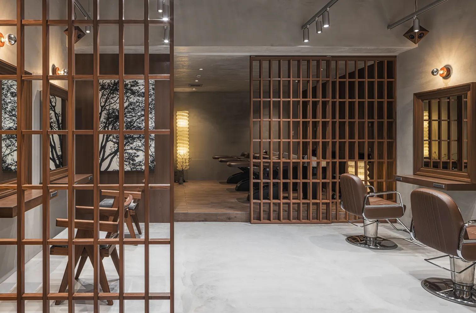 セット面〜シャンプーブース（間仕切りオープン）